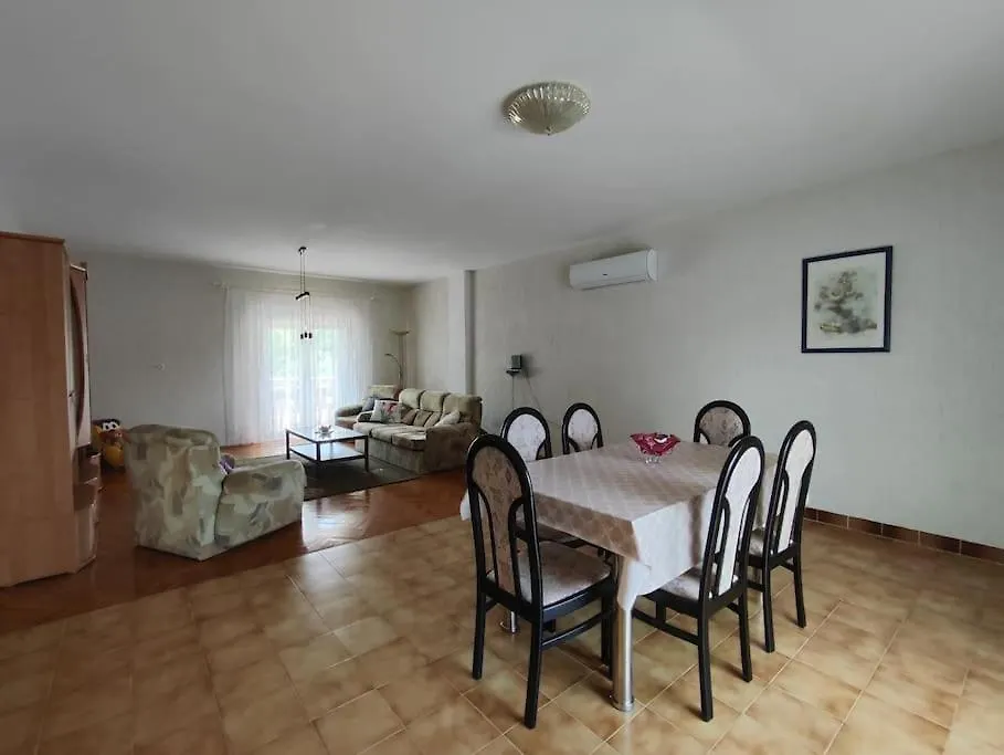 Apartman Luna Sajini Хорватия